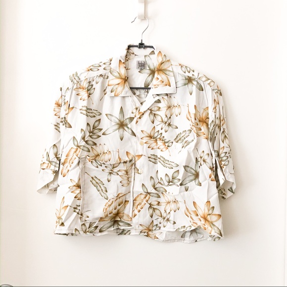 Tops - Vintage floral white Hawaiian button down crop top